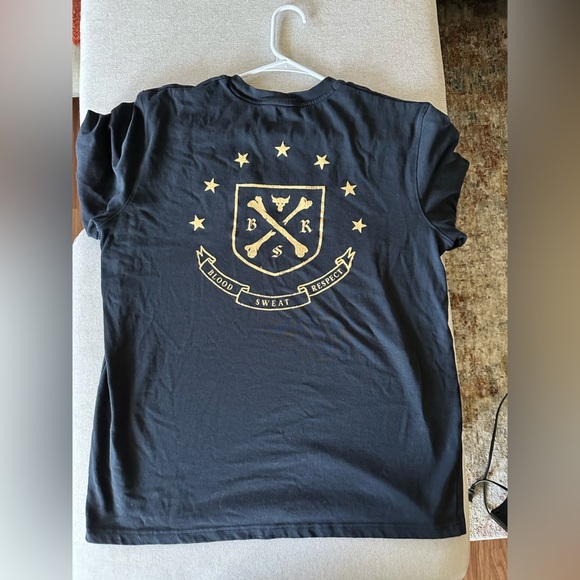 Under armour shirt - Picture 3 of 3